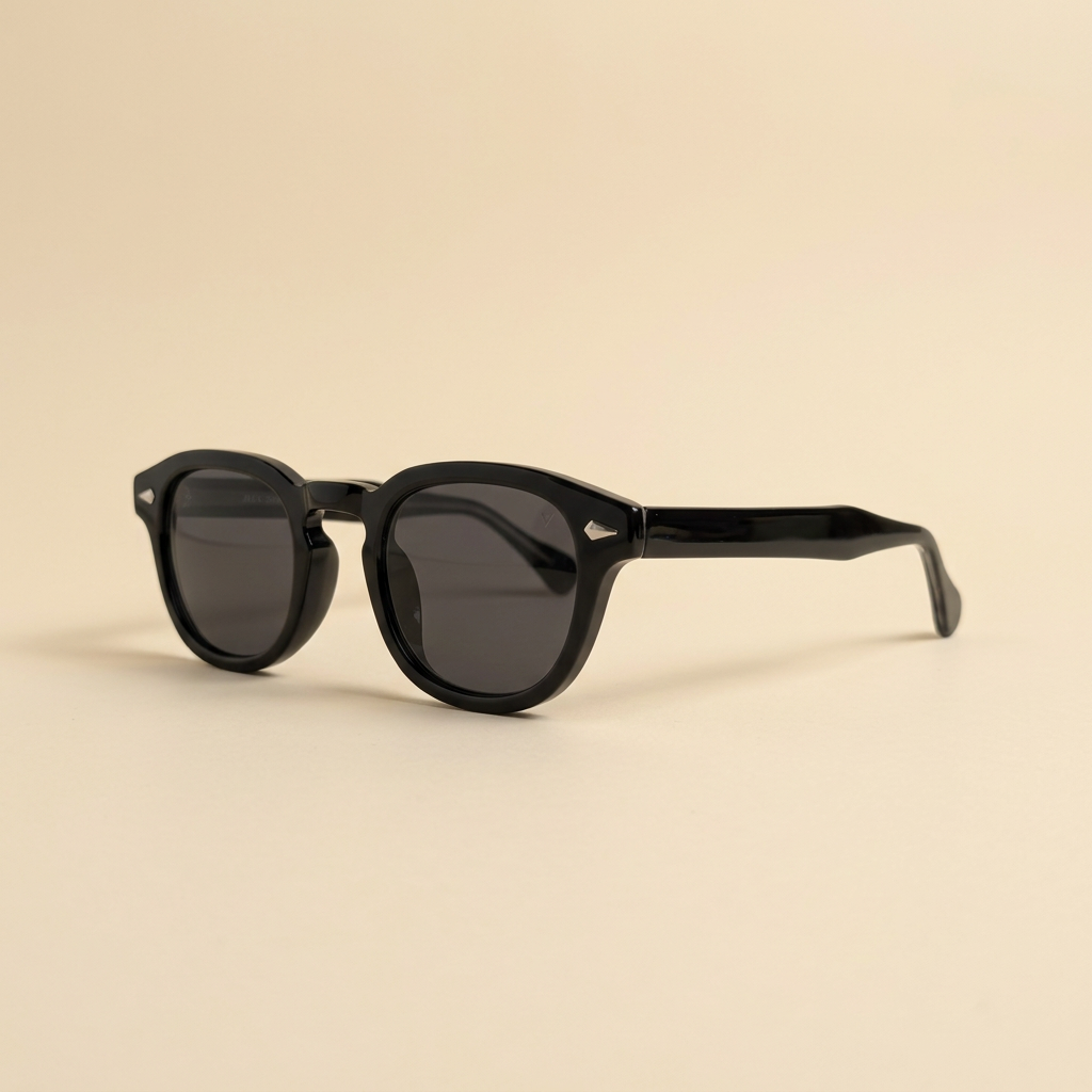 Noir — Gloss Black / Smoke, side view
